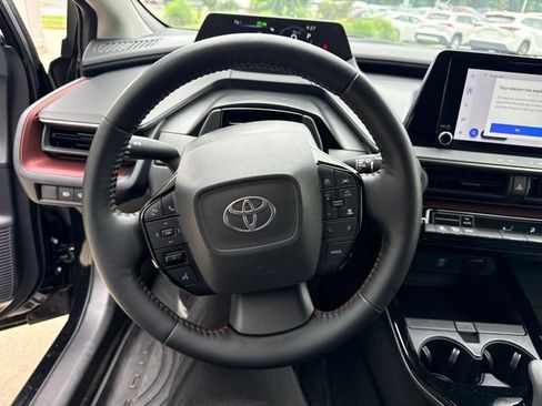Used 2024 Toyota Prius Prime FWD image 17