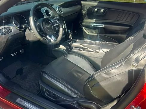 Used 2022 Ford Mustang GT Premium RWD image 9