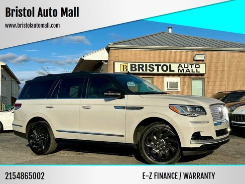 Used 2023 Lincoln Navigator Reserve AWD/4WD image 1