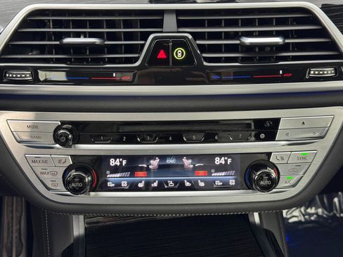 Used 2020 BMW 750i xDrive 750i xDrive w/ Executive Package image 31