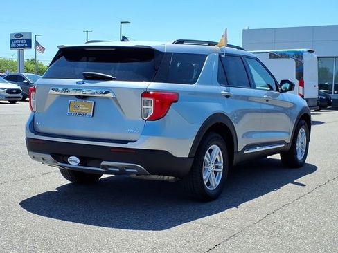 Certified 2023 Ford Explorer XLT w/ Equipment Group 202A AWD/4WD image 6