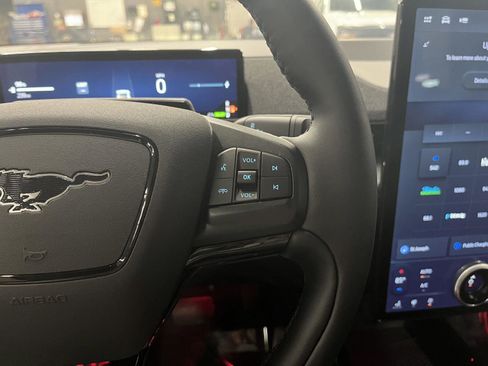 Used 2025 Ford Mustang Mach-E Premium image 18