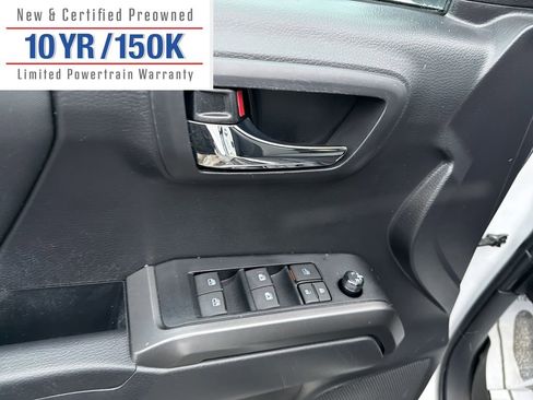 Used 2023 Toyota Tacoma TRD Sport w/ Technology Package image 15