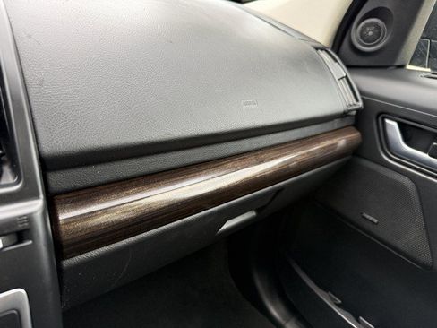 Used 2015 Land Rover LR2 AWD/4WD image 38