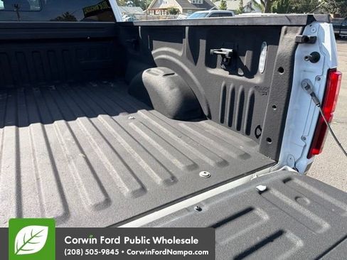 Used 2018 Ford F150 Lariat w/ Equipment Group 502A Luxury AWD/4WD image 31
