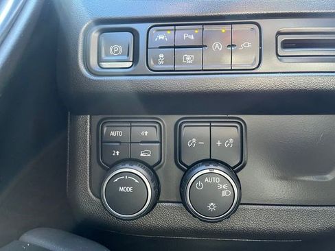 Used 2022 Chevrolet Tahoe RST w/ Sport Performance Package AWD/4WD image 29