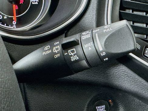 Used 2020 Jeep Cherokee Latitude Plus w/ Cold Weather Group FWD image 13