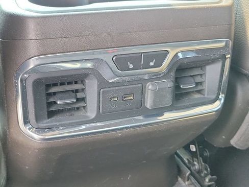 Used 2021 GMC Sierra 2500 Denali w/ Denali Ultimate Package AWD/4WD image 13