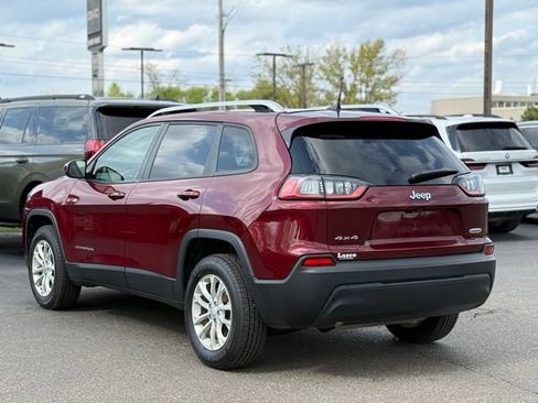 Used 2020 Jeep Cherokee Latitude w/ Cold Weather Group AWD/4WD image 39