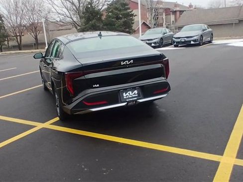 Certified 2025 Kia K4 LXS image 9