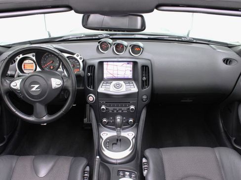 Used 2010 Nissan 370Z Touring w/ Sport Pkg RWD image 50