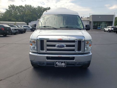 Used 2011 Ford E-150 and Econoline 150 w/ Premium Van Group RWD image 2