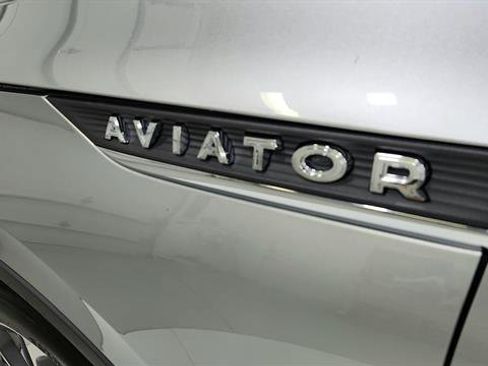 Used 2020 Lincoln Aviator Reserve w/ Equipment Group 202A AWD/4WD image 37