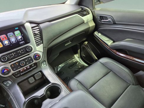Used 2020 GMC Yukon XL SLT w/ Premium Edition AWD/4WD image 14