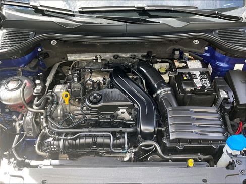 Certified 2024 Volkswagen Taos S AWD/4WD image 8