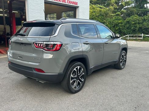 Used 2022 Jeep Compass Limited w/ Mopar Graphics Package image 7