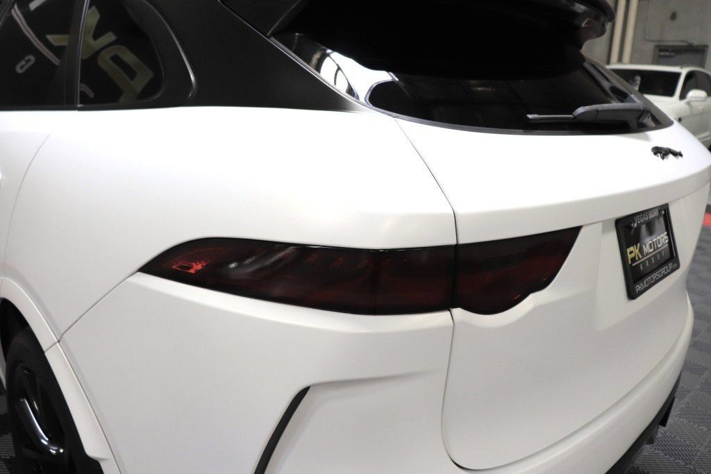 Used 2020 Jaguar F-PACE SVR AWD/4WD image 5