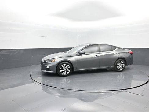 Used 2022 Nissan Altima 2.5 S image 4
