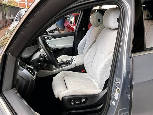 Certified 2025 BMW X5 sDrive40i w/ Premium Package image 7