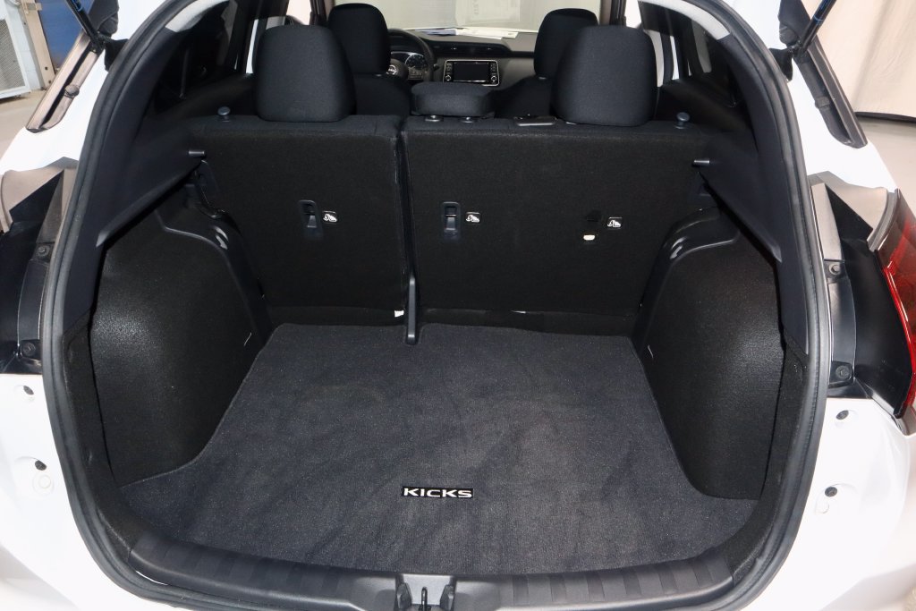 Used 2024 Nissan Kicks S FWD image 13