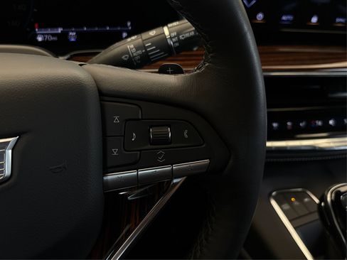 Certified 2024 Cadillac Escalade ESV Premium Luxury image 31