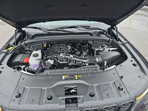 New 2025 Jeep Grand Cherokee Laredo image 23