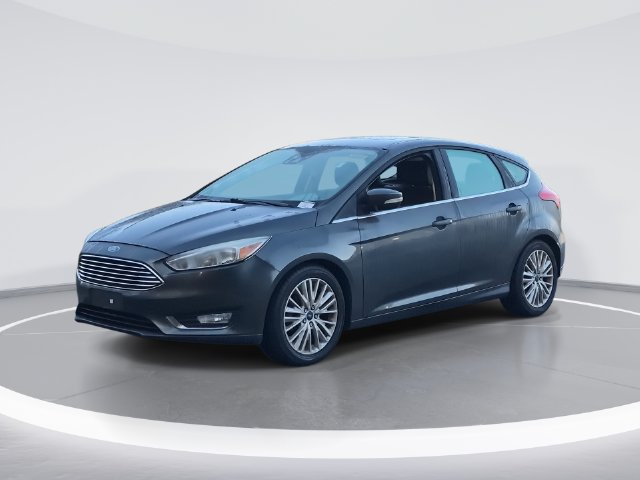 Used 2018 Ford Focus Titanium w/ Titanium Technology Package FWD image 1