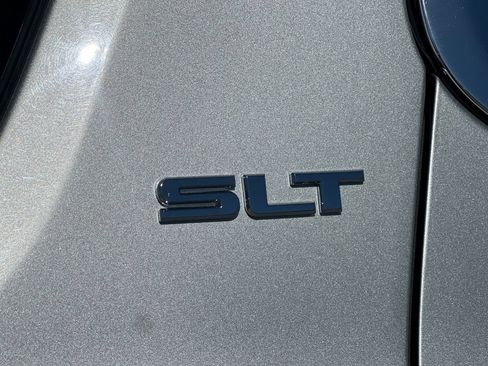 Used 2019 GMC Acadia SLT AWD/4WD image 24