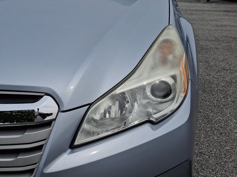 Used 2013 Subaru Outback 2.5i AWD/4WD image 10