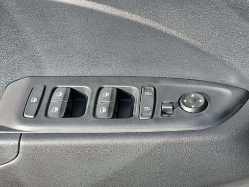 New 2026 Hyundai Venue SE FWD image 28