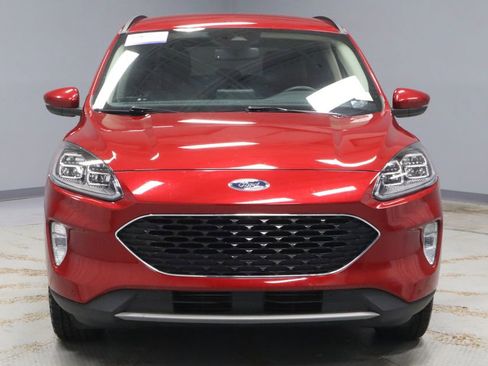 Certified 2020 Ford Escape Titanium AWD/4WD image 7