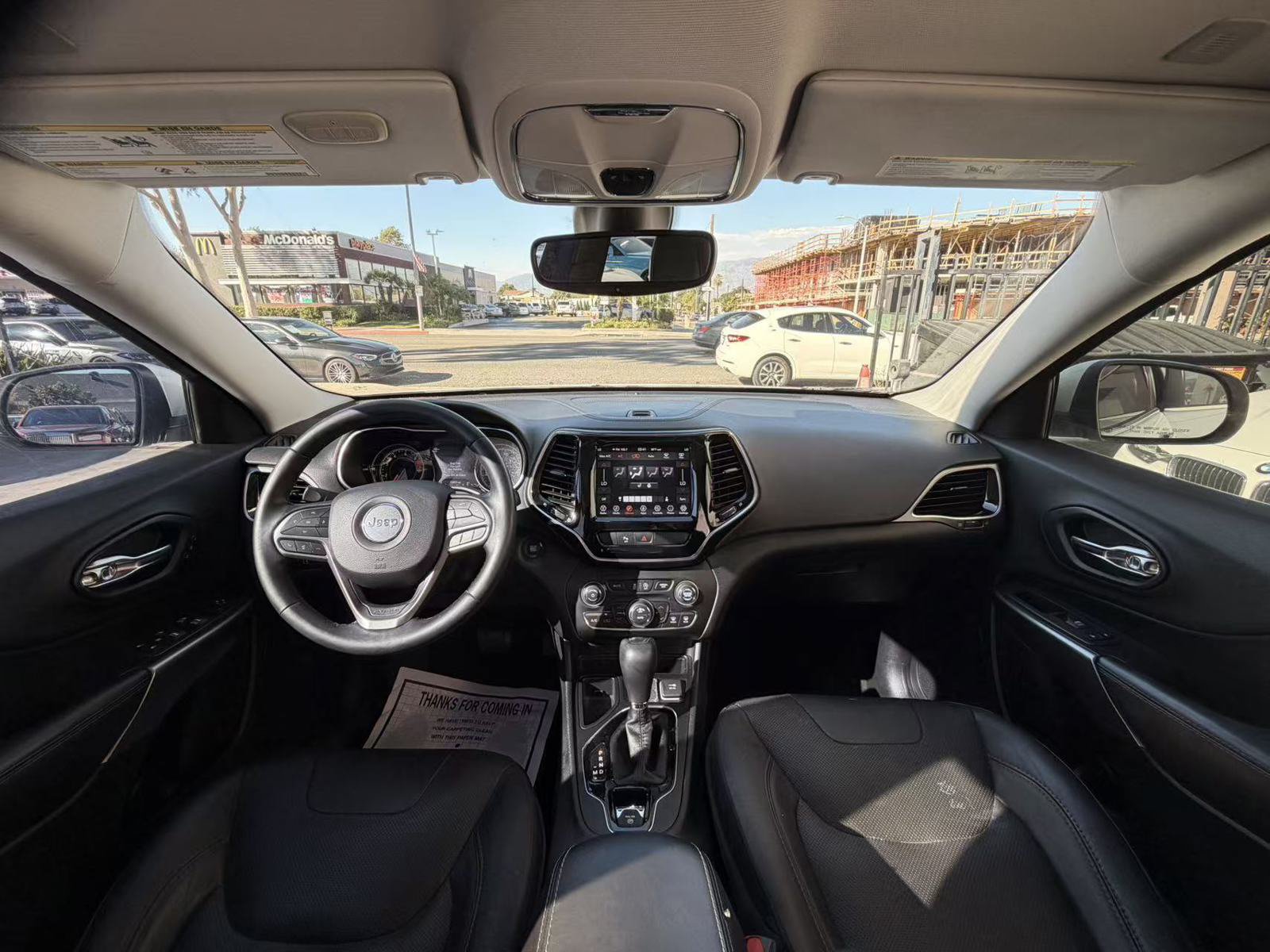 Used 2019 Jeep Cherokee Limited FWD image 7