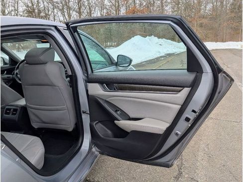 Used 2018 Honda Accord EX-L image 11