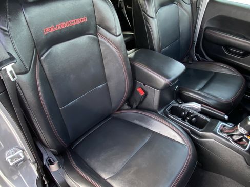 Used 2021 Jeep Wrangler Unlimited Rubicon AWD/4WD image 12