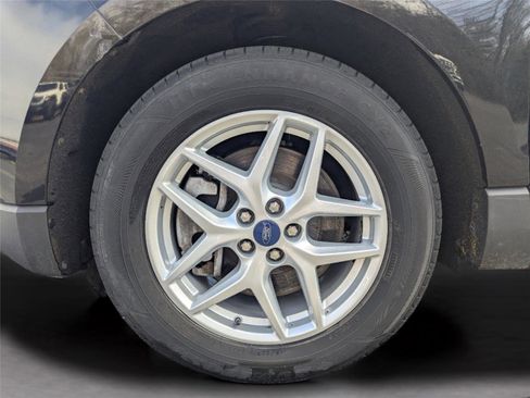 Used 2022 Ford Edge SEL image 9