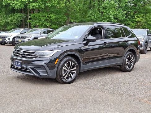 Certified 2024 Volkswagen Tiguan S image 5
