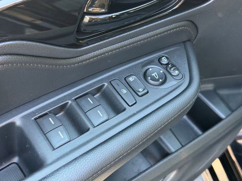 Used 2025 Honda Odyssey Elite image 12