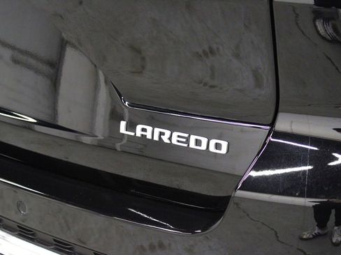New 2025 Jeep Grand Cherokee Laredo w/ Luxury Tech Group I image 37