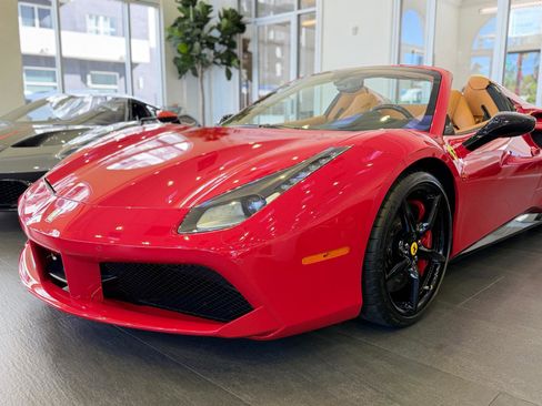 Used 2016 Ferrari 488 Spider image 2