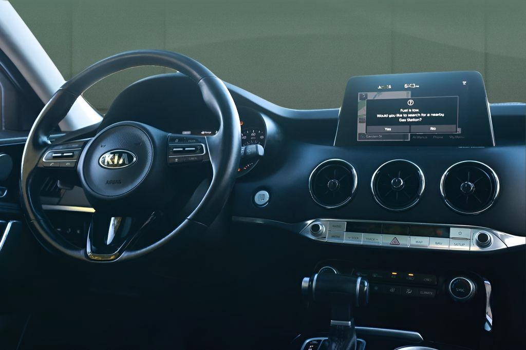 Used 2019 Kia Stinger Premium RWD image 29