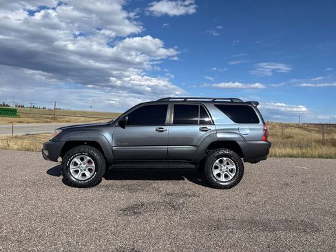 Used 2004 Toyota 4Runner SR5 image 2