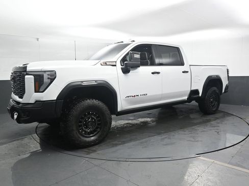 Used 2024 GMC Sierra 2500 AT4X w/ AT4X AEV Edition image 9