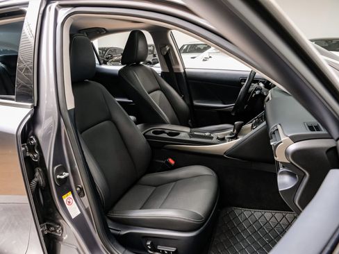Used 2018 Lexus IS 300 300 image 31