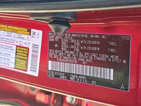 Used 2023 Toyota Highlander XLE image 42