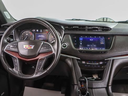 Used 2023 Cadillac XT5 Premium Luxury w/ Technology Package AWD/4WD image 17