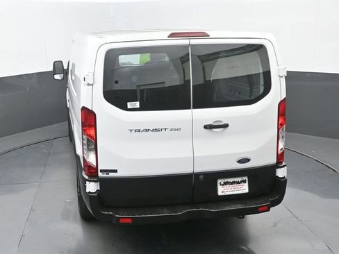 Used 2019 Ford Transit 250 130 Low Roof image 24