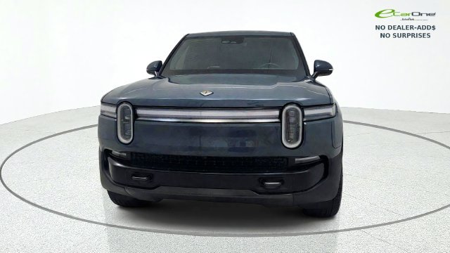 Used 2026 Rivian R1T Premium Tri AWD/4WD image 2