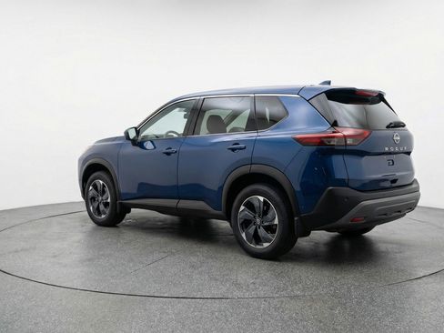 Used 2025 Nissan Rogue SV image 6