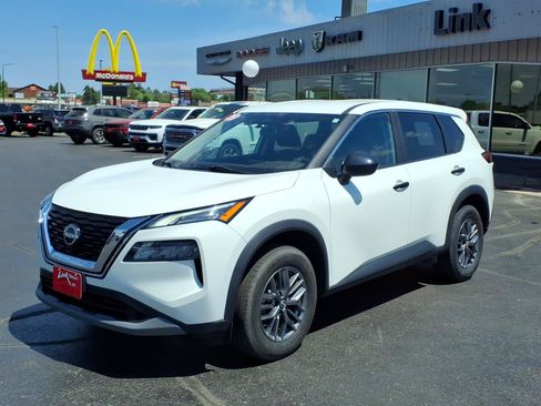 Used 2023 Nissan Rogue S AWD/4WD image 8