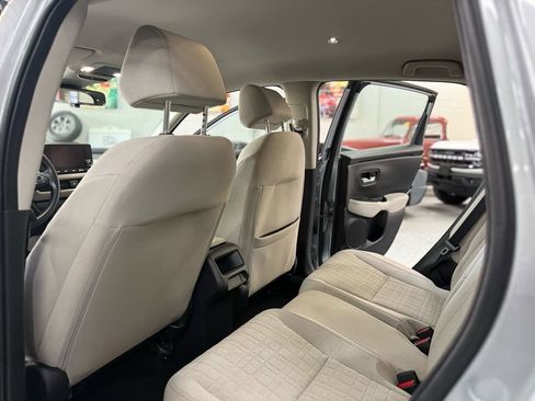 Used 2024 Honda HR-V LX image 13